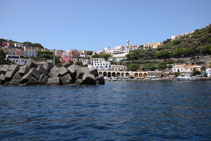 Hafen Ustica