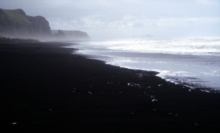 Schwarzer Strand Dyrh&oacute;laey