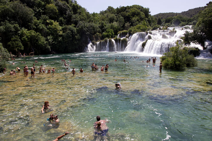 allerdings nicht allein