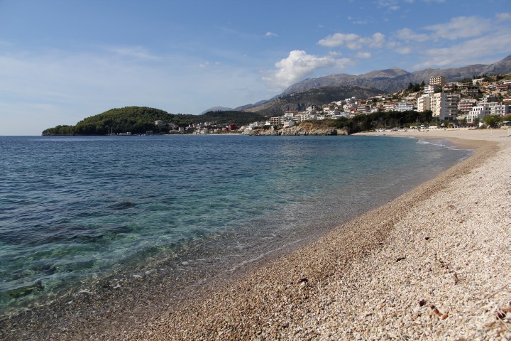 Kieselstrand in Himara