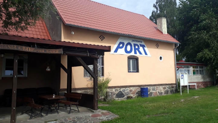 Jachtowy Port Ta&lstrok;ty