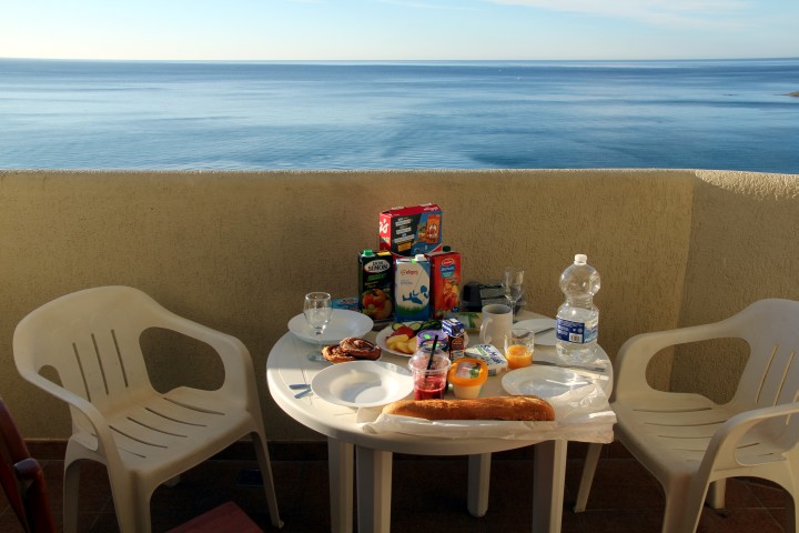 Balkonfr&uuml;hst&uuml;ck