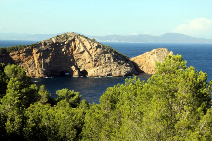 Montgr&iacute;-K&uuml;ste