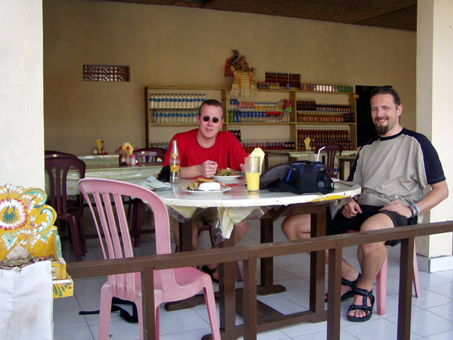 Mittagessen in Tulamben