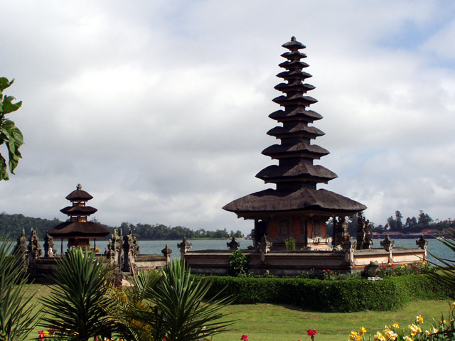 Pura Ulun Danu Bratan (1)