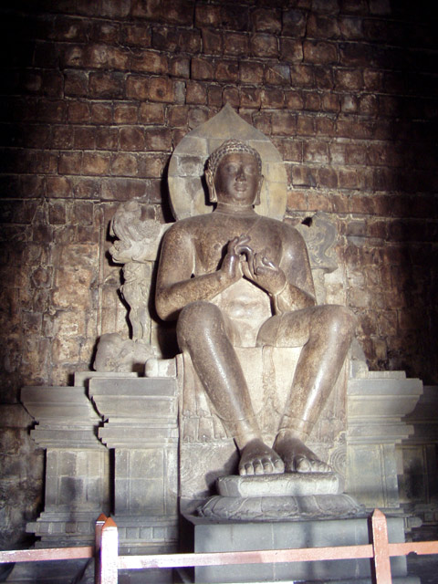 Mendut Buddha 