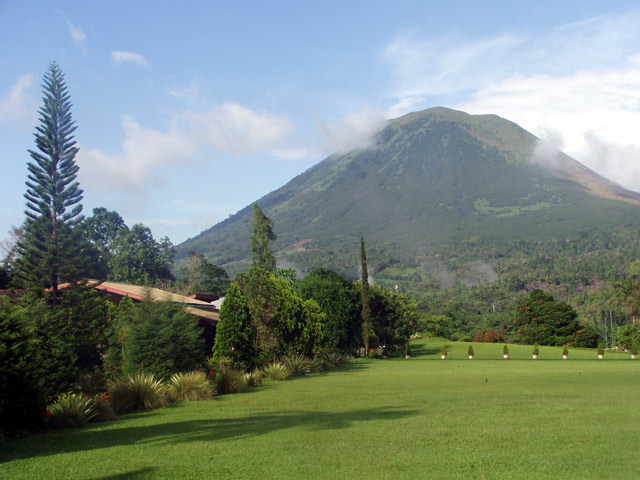Gunung Lokon (1)
