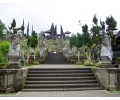 [Pura Besakih (2)]