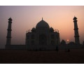 [Taj Mahal (2)]