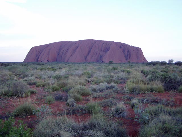 Uluru bei Regen