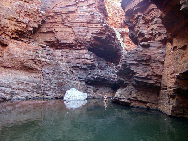 Handrail Pool (Weano Gorge)