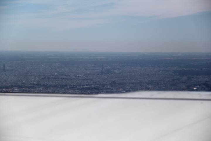 Flug &uuml;ber Paris