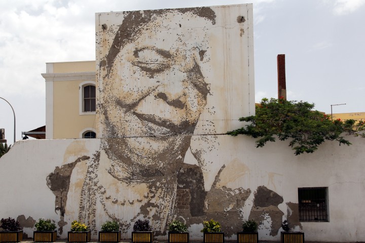 Ces&aacute;ria &Eacute;vora Mural