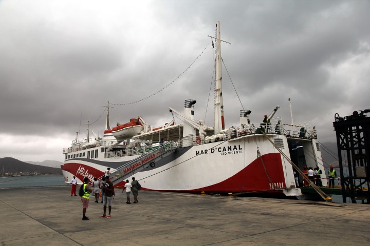 F&auml;hre nach Santo Ant&atilde;o