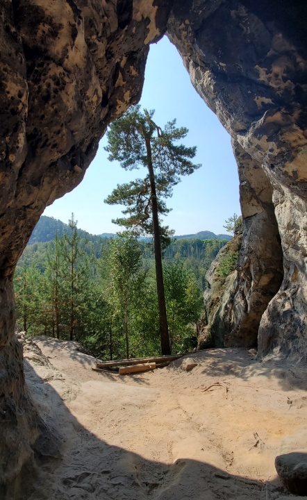 Kleinsteinh&ouml;hle